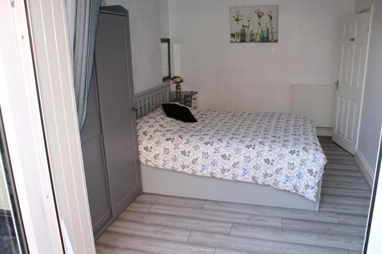 U-Din Homes Weymouth Esterno foto